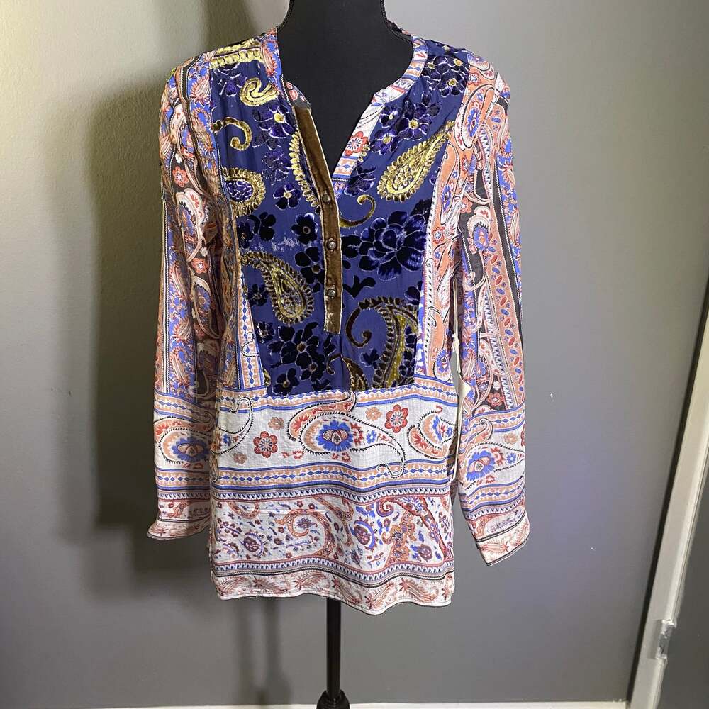 Aratta Long Sleeve Burnout Velvet Yokeโ Blouse NWT Size S/M
